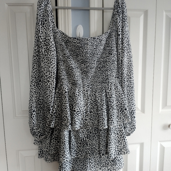 Simplee Plus Step Into Romper Abstract Animal Print 3X - Picture 4 of 12